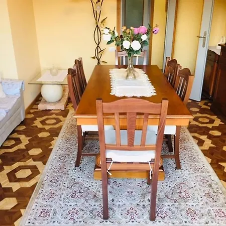 Pina House * פטנאסקו